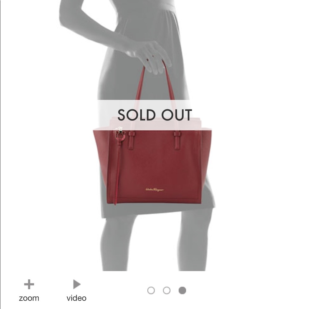 100% authentic Salvatore Ferragamo Amy bag